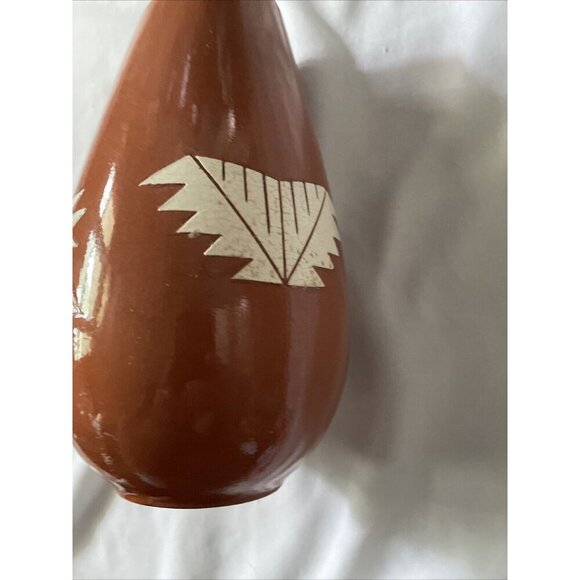Handcrafted Native American Style Terra Cotta Vase W/ White Geometric Patterns - Picture 12 of 14